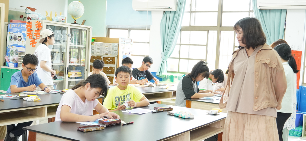 當感受是一顆種子：像小時候一樣畫畫的粉彩藝術課